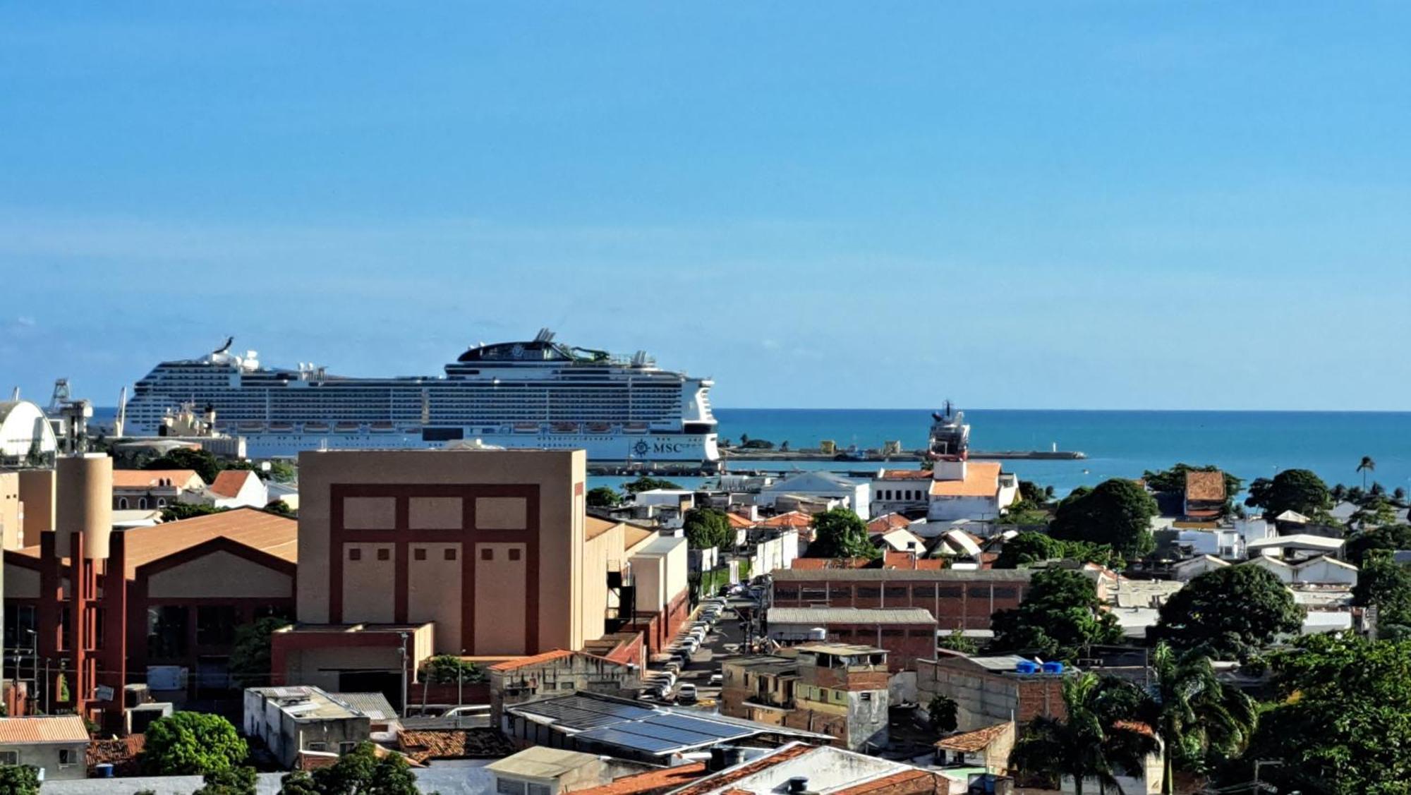 Em Com Vista O Mar Apartamento